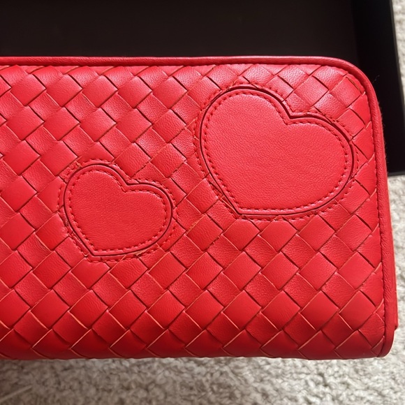 Bottega Veneta Wallet! - Picture 2 of 8